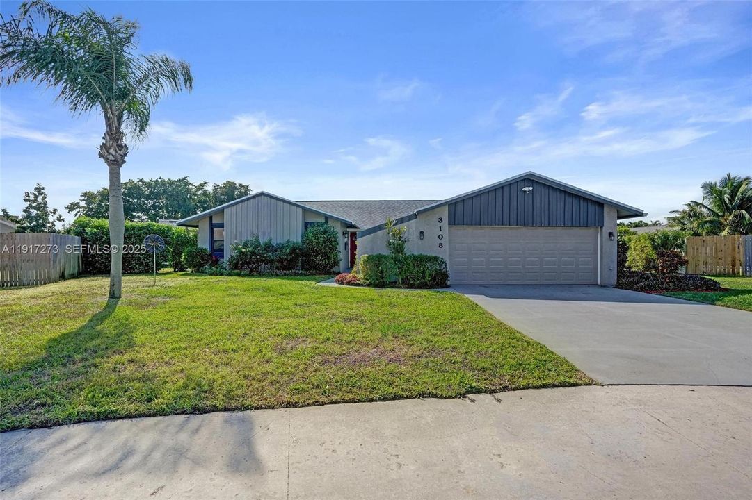 For Sale: $745,000 (3 beds, 2 baths, 1408 Square Feet)