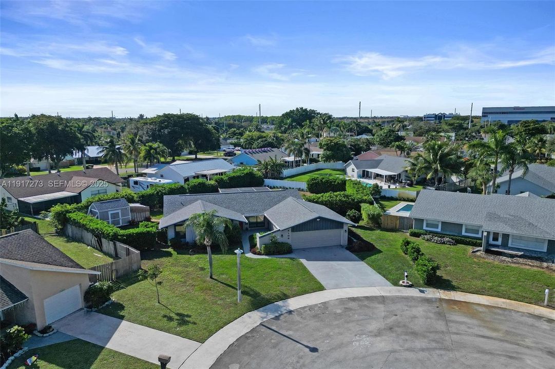 For Sale: $745,000 (3 beds, 2 baths, 1408 Square Feet)