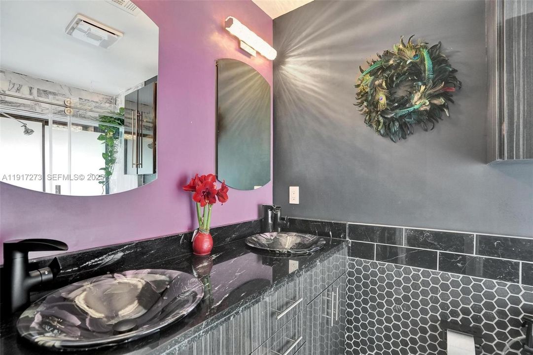 For Sale: $745,000 (3 beds, 2 baths, 1408 Square Feet)