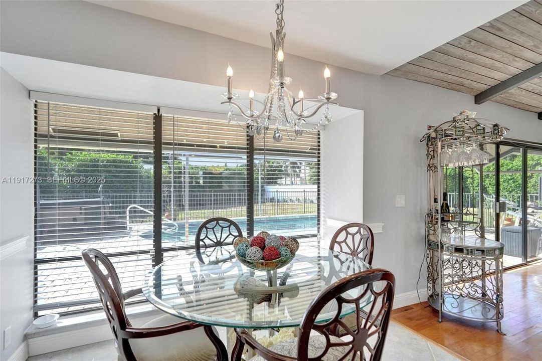 For Sale: $745,000 (3 beds, 2 baths, 1408 Square Feet)