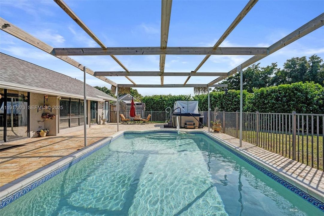 For Sale: $745,000 (3 beds, 2 baths, 1408 Square Feet)