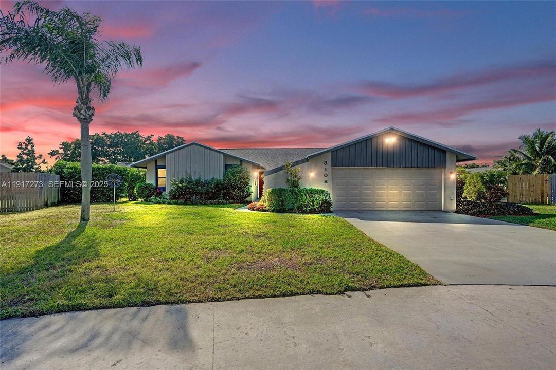 For Sale: $745,000 (3 beds, 2 baths, 1408 Square Feet)