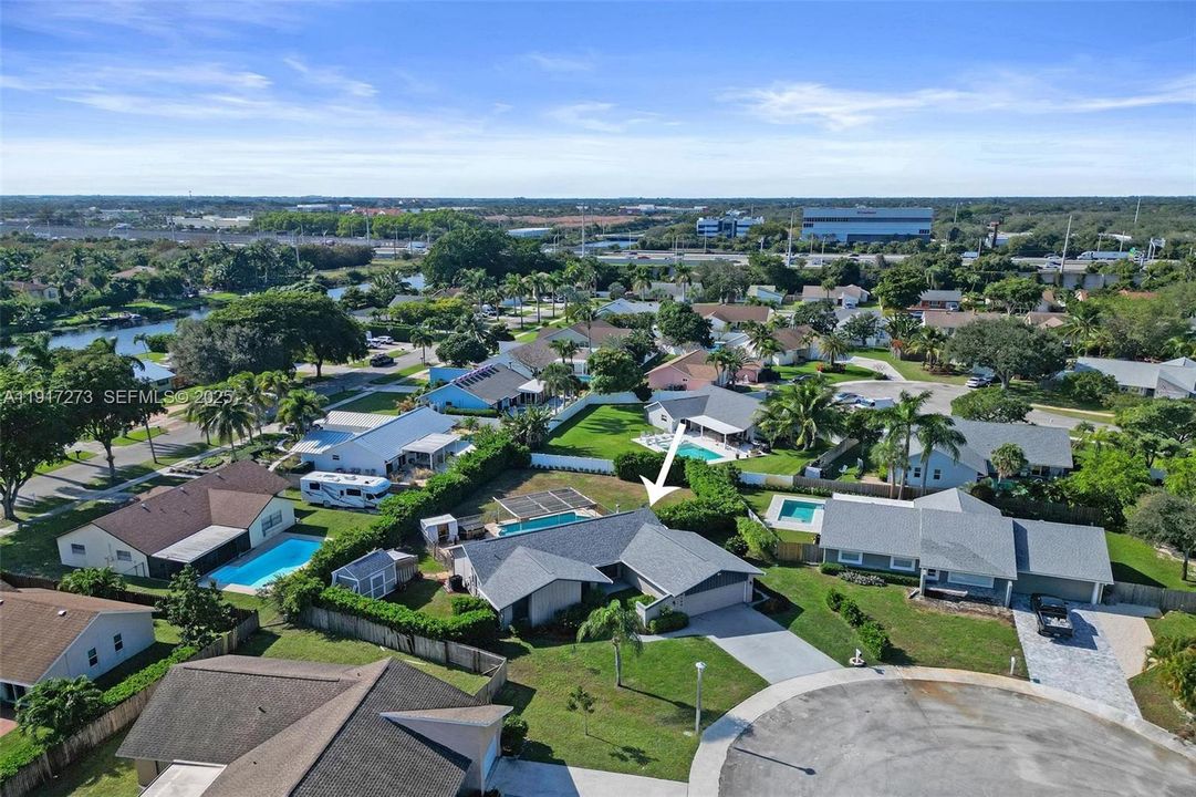 For Sale: $745,000 (3 beds, 2 baths, 1408 Square Feet)