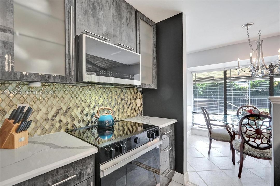 For Sale: $745,000 (3 beds, 2 baths, 1408 Square Feet)