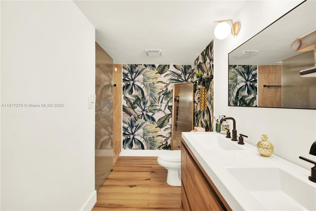 For Sale: $850,000 (2 beds, 2 baths, 1567 Square Feet)