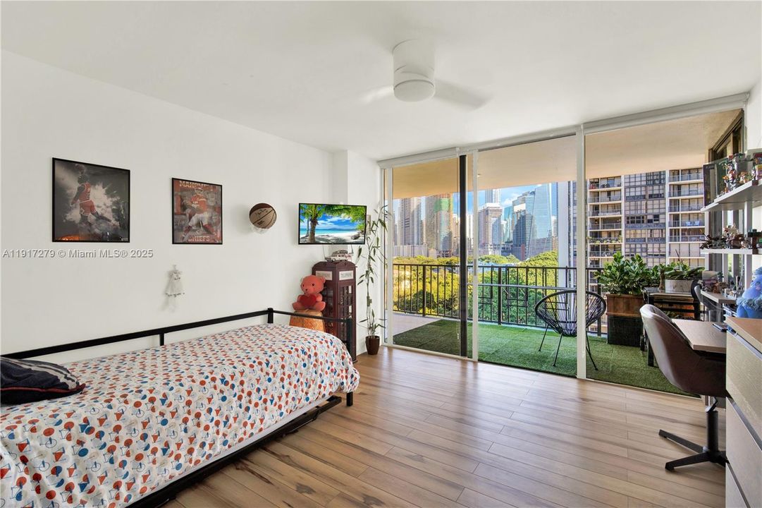 For Sale: $850,000 (2 beds, 2 baths, 1567 Square Feet)