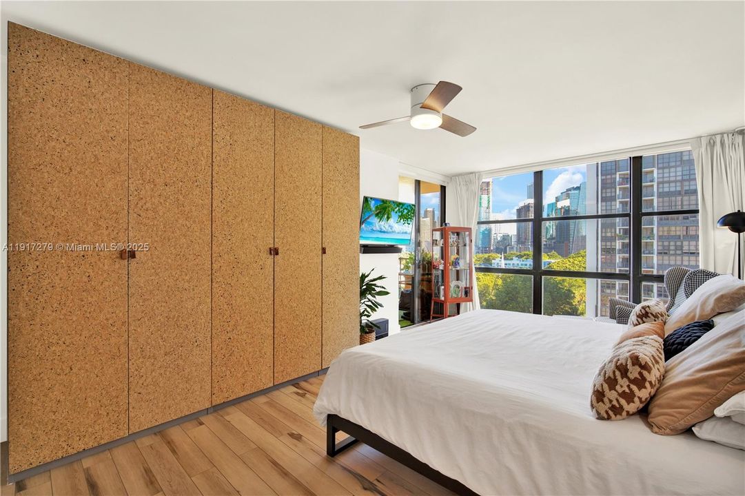 For Sale: $850,000 (2 beds, 2 baths, 1567 Square Feet)