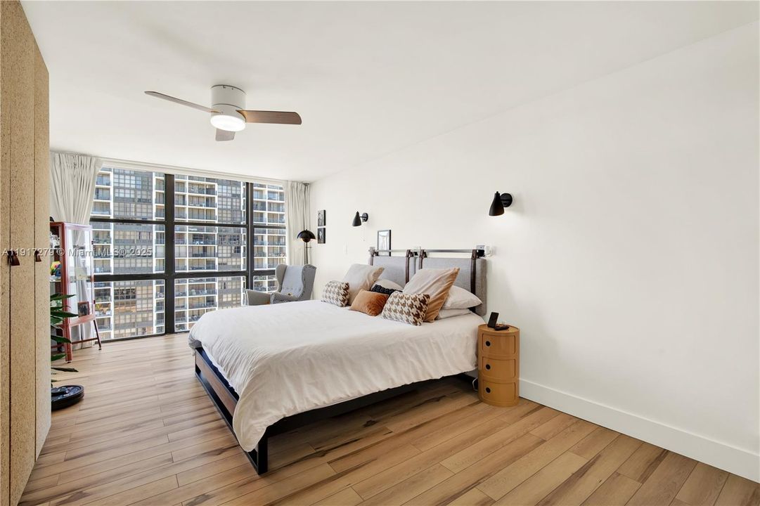 For Sale: $850,000 (2 beds, 2 baths, 1567 Square Feet)