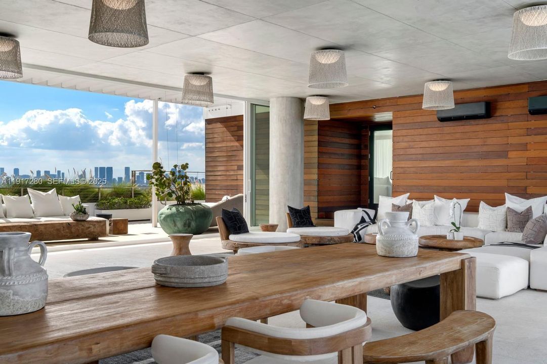 В аренду: $85,000 (2 спален, 2 ванн, 4230 Квадратных фут)