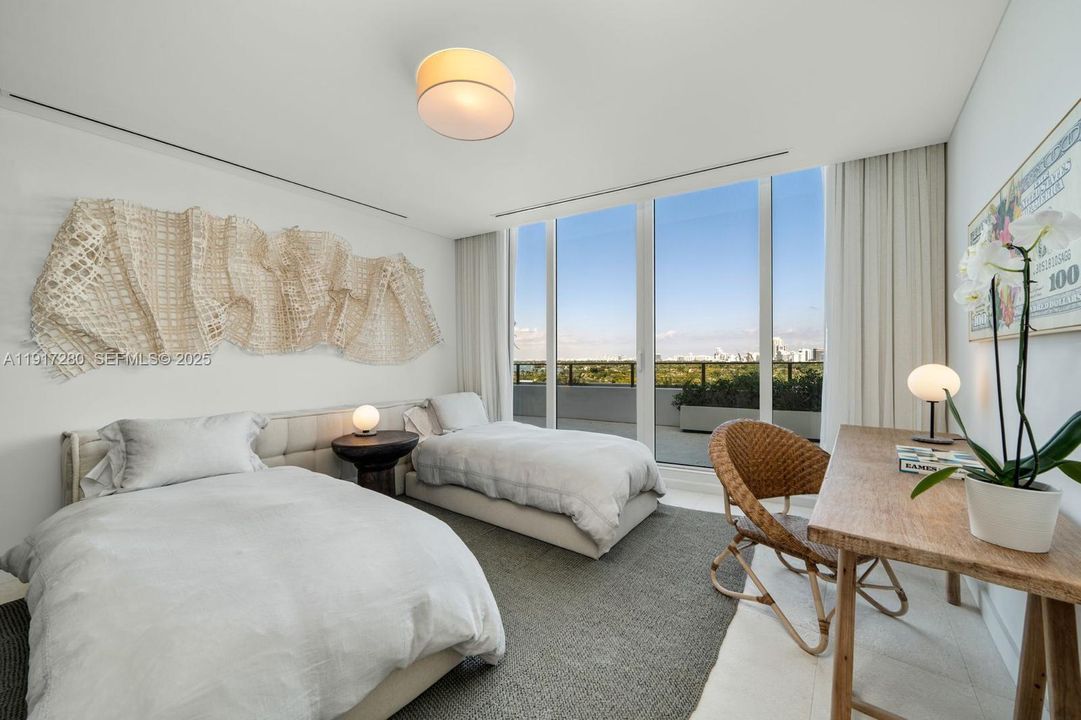 В аренду: $85,000 (2 спален, 2 ванн, 4230 Квадратных фут)