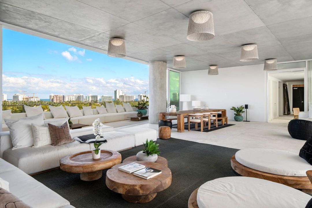 В аренду: $85,000 (2 спален, 2 ванн, 4230 Квадратных фут)