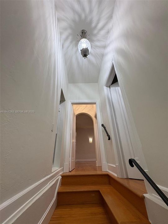 出租: $15,000 (3 贝兹, 3 浴室, 3001 平方英尺)