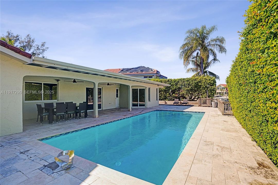 En Venta: $3,190,000 (5 camas, 5 baños, 3083 Pies cuadrados)