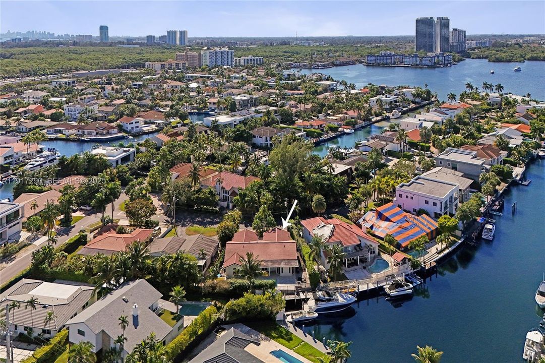 En Venta: $3,190,000 (5 camas, 5 baños, 3083 Pies cuadrados)