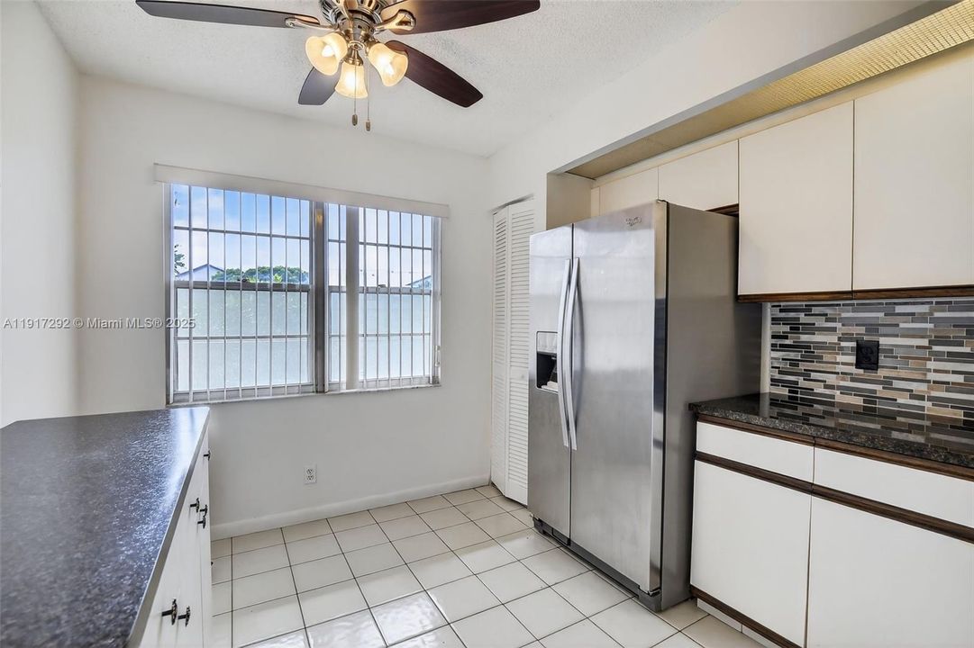 待售: $180,000 (2 贝兹, 2 浴室, 1192 平方英尺)