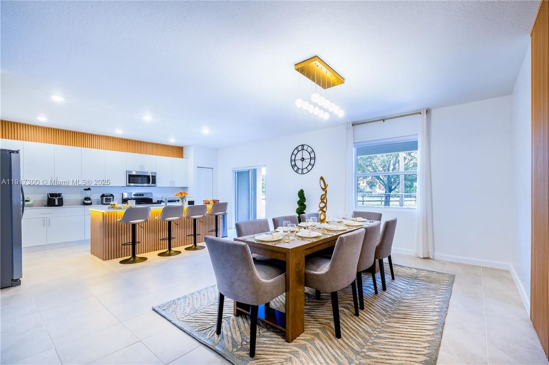 出租: $6,000 (4 贝兹, 3 浴室, 0 平方英尺)