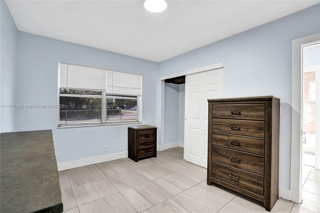 合同活跃: $550,000 (0 贝兹, 0 浴室, 1718 平方英尺)