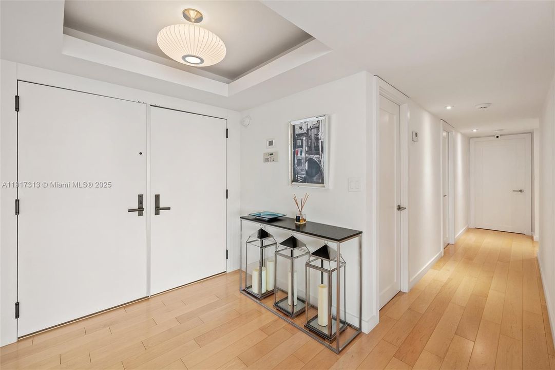 For Sale: $2,995,000 (3 beds, 2 baths, 2424 Square Feet)