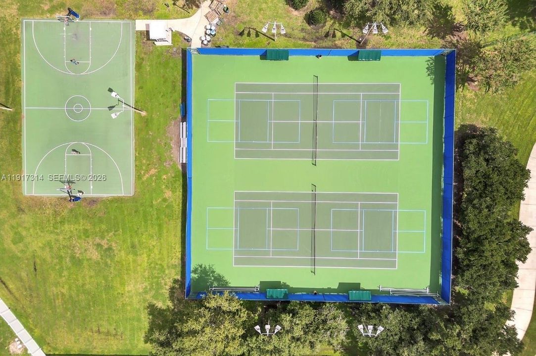 En Venta: $271,000 (3 camas, 2 baños, 0 Pies cuadrados)