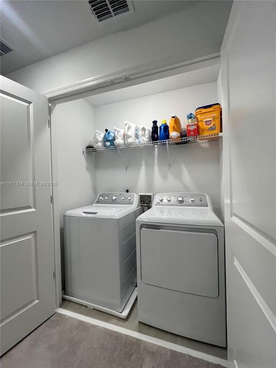 En Venta: $271,000 (3 camas, 2 baños, 0 Pies cuadrados)
