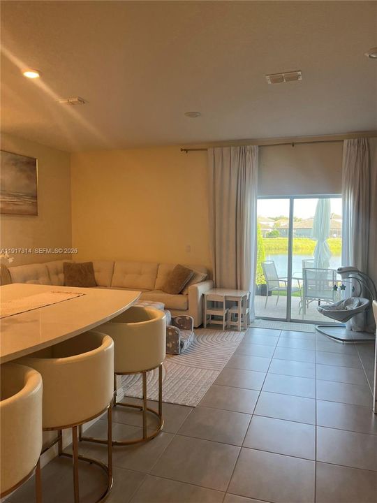 En Venta: $271,000 (3 camas, 2 baños, 0 Pies cuadrados)