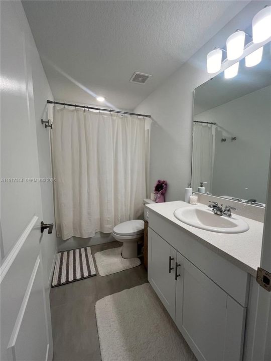 En Venta: $271,000 (3 camas, 2 baños, 0 Pies cuadrados)