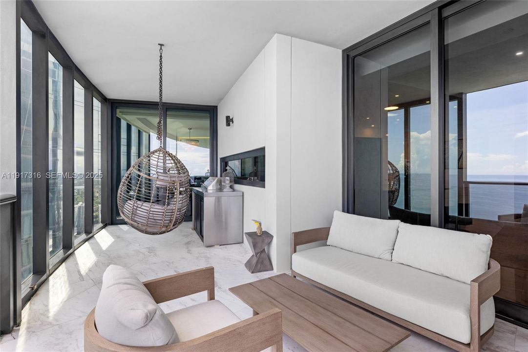 待售: $11,950,000 (3 贝兹, 4 浴室, 4154 平方英尺)