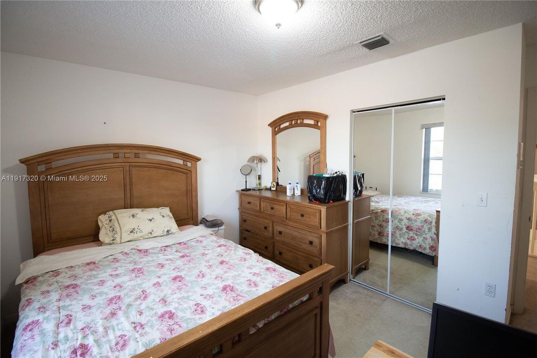 For Sale: $610,000 (4 beds, 2 baths, 2238 Square Feet)