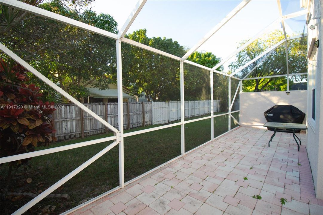 For Sale: $610,000 (4 beds, 2 baths, 2238 Square Feet)