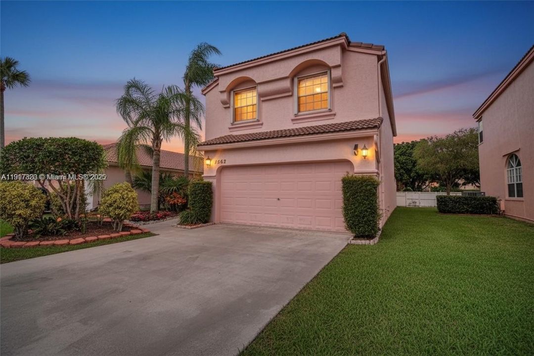 For Sale: $610,000 (4 beds, 2 baths, 2238 Square Feet)