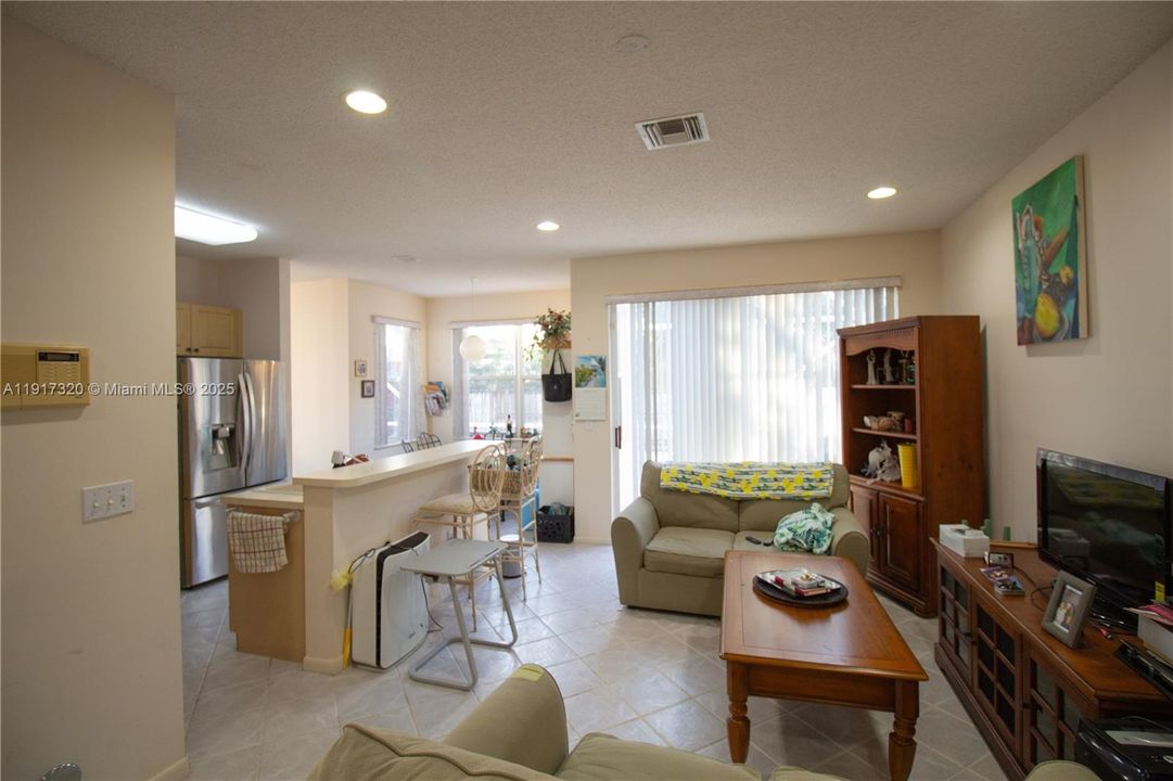 For Sale: $610,000 (4 beds, 2 baths, 2238 Square Feet)