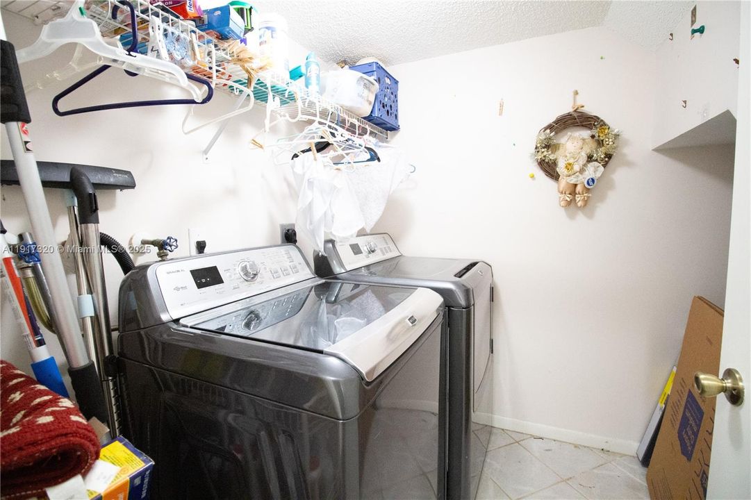 For Sale: $610,000 (4 beds, 2 baths, 2238 Square Feet)