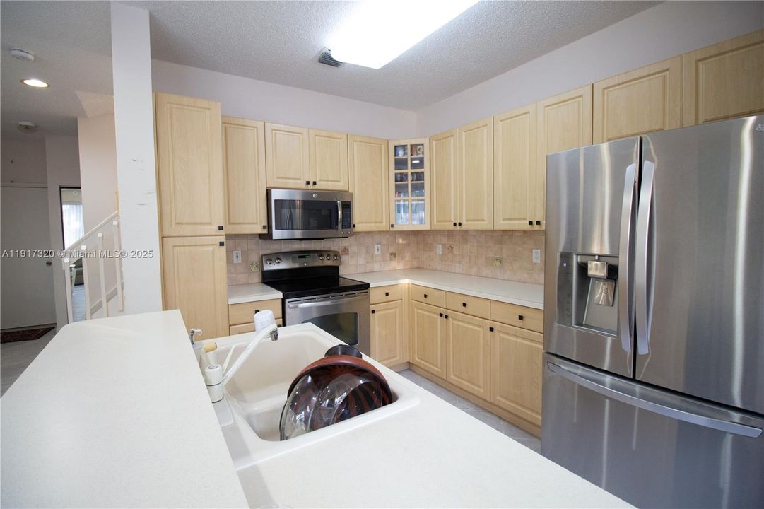 For Sale: $610,000 (4 beds, 2 baths, 2238 Square Feet)