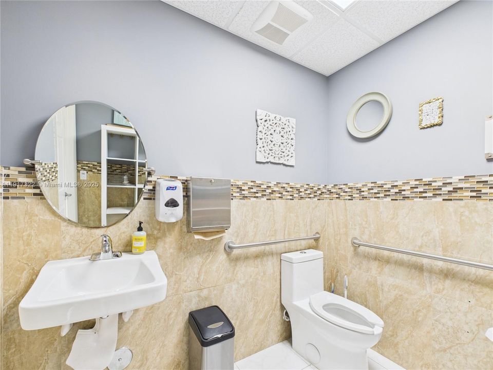 For Rent: $1,100 (0 beds, 0 baths, 0 Square Feet)