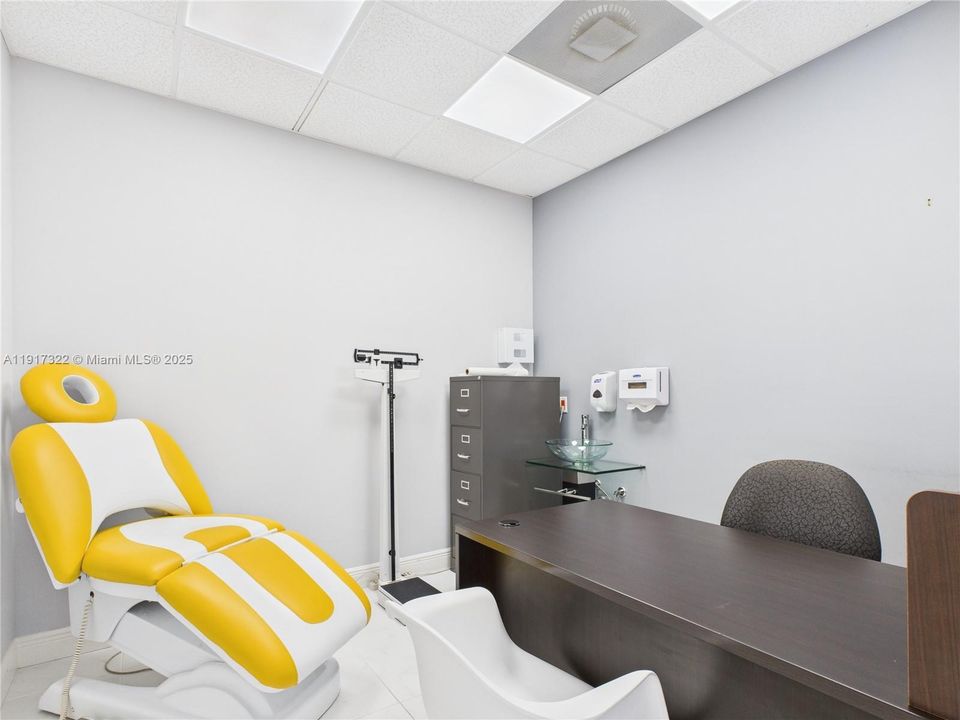 For Rent: $1,100 (0 beds, 0 baths, 0 Square Feet)