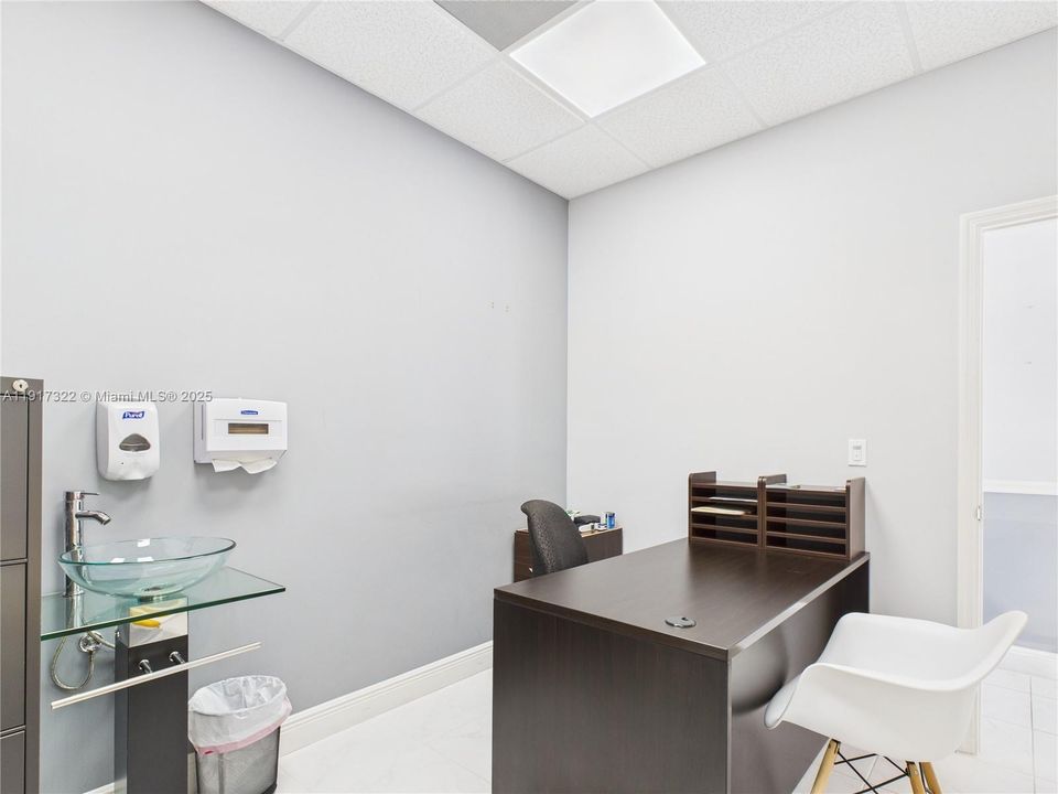 For Rent: $1,100 (0 beds, 0 baths, 0 Square Feet)