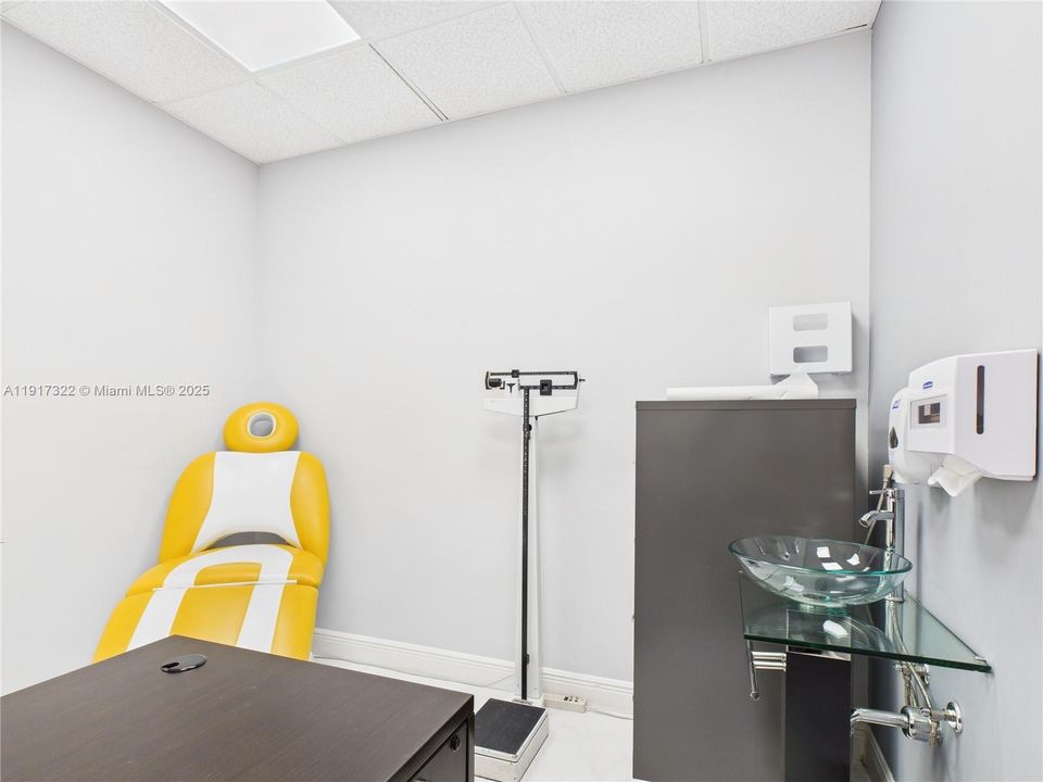 For Rent: $1,100 (0 beds, 0 baths, 0 Square Feet)