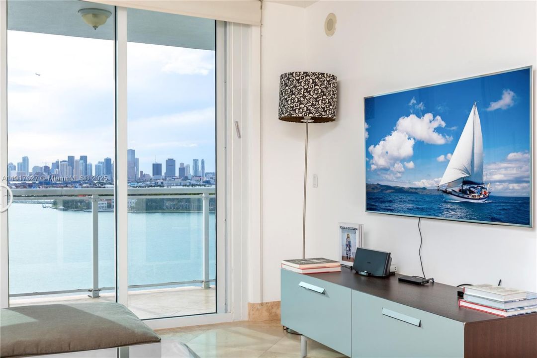 For Rent: $8,500 (2 beds, 2 baths, 1210 Square Feet)