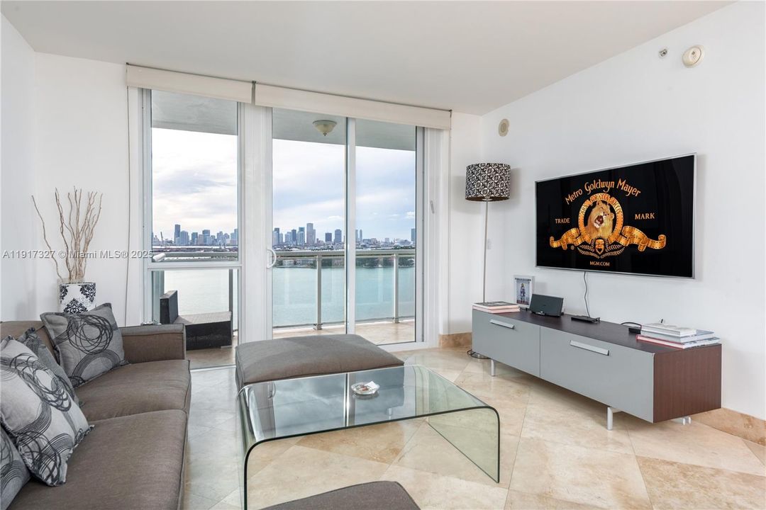 For Rent: $8,500 (2 beds, 2 baths, 1210 Square Feet)