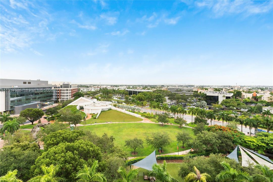 For Sale: $590,000 (2 beds, 2 baths, 1040 Square Feet)