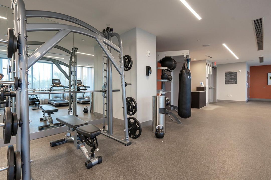 For Sale: $590,000 (2 beds, 2 baths, 1040 Square Feet)