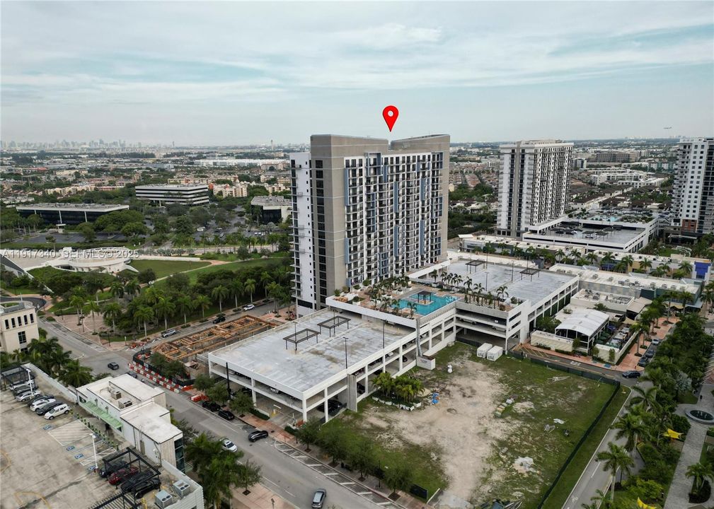 For Sale: $590,000 (2 beds, 2 baths, 1040 Square Feet)