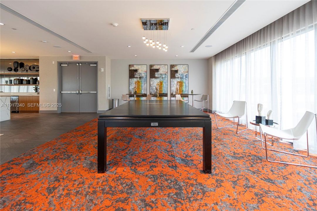 For Sale: $590,000 (2 beds, 2 baths, 1040 Square Feet)