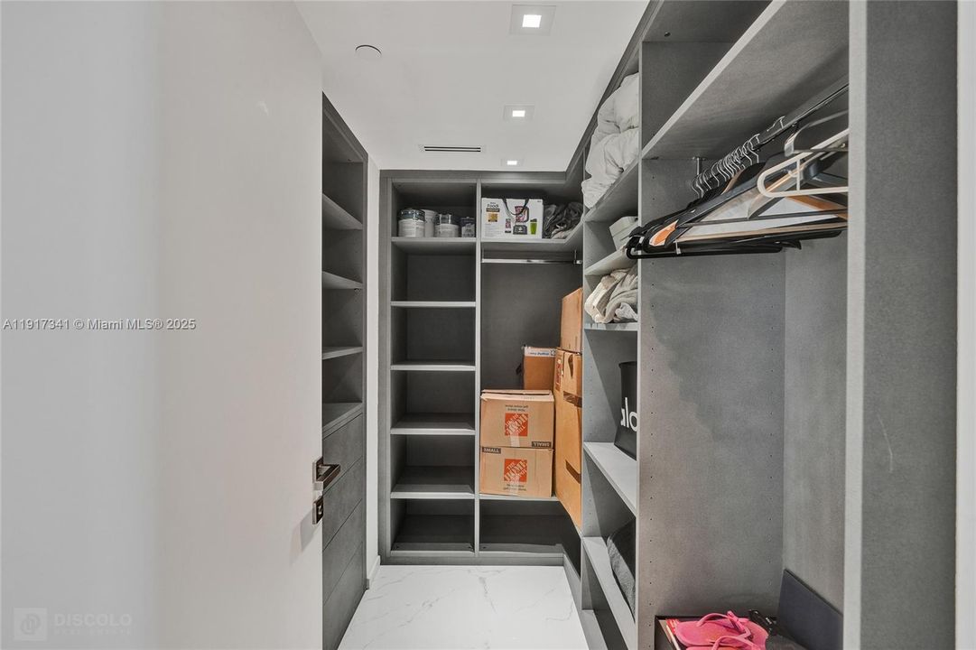 Walk-in Closet