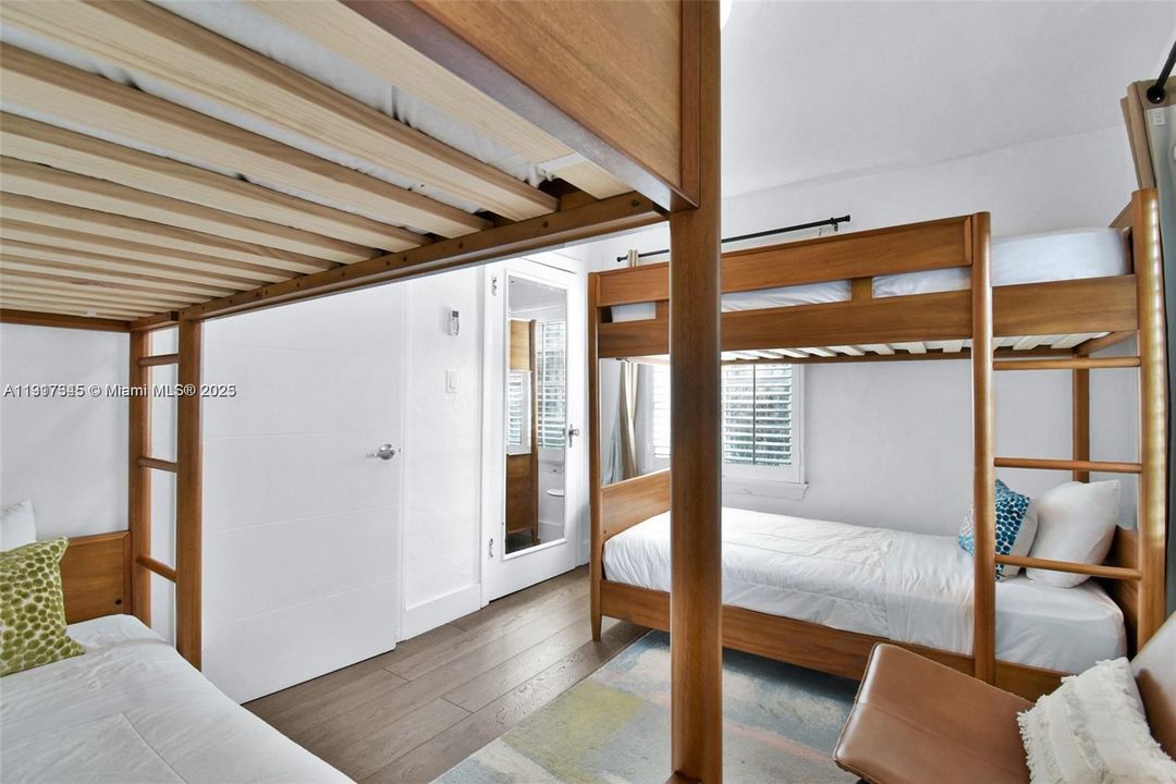 For Sale: $2,900,000 (12 beds, 11 baths, 4689 Square Feet)