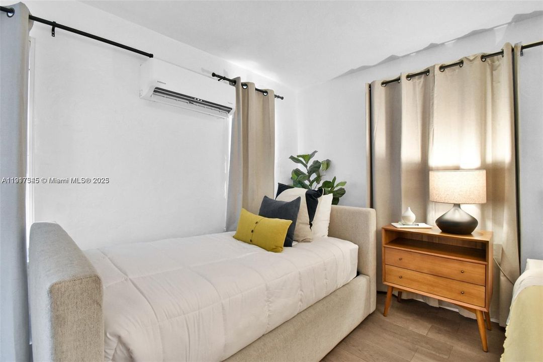 For Sale: $2,900,000 (12 beds, 11 baths, 4689 Square Feet)