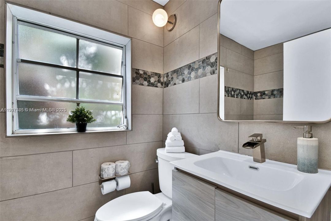 For Sale: $2,900,000 (12 beds, 11 baths, 4689 Square Feet)