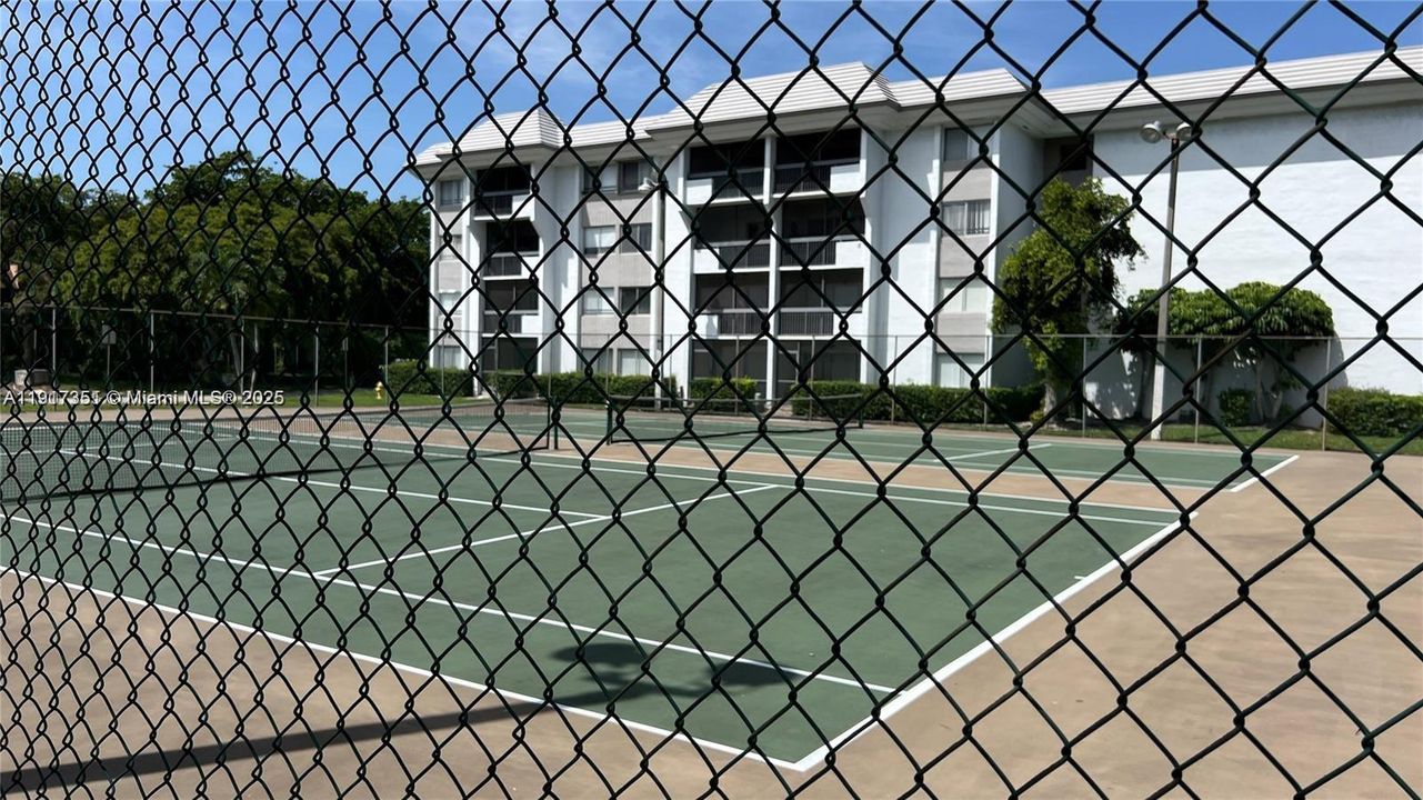 出租: $2,200 (2 贝兹, 2 浴室, 1057 平方英尺)