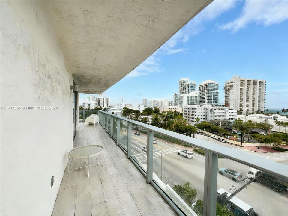 For Rent: $4,400 (1 beds, 1 baths, 779 Square Feet)