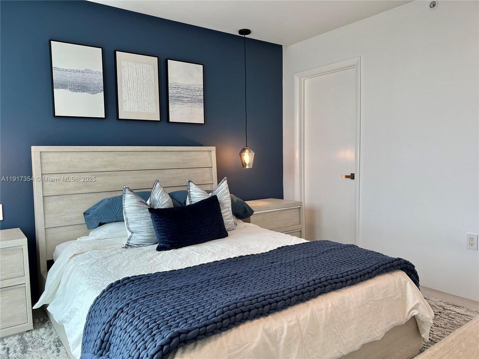 For Rent: $4,400 (1 beds, 1 baths, 779 Square Feet)